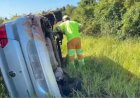 Motorista perde controle, capota várias vezes na BR-163 e dois ficam feridos