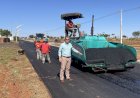 Prefeito acompanha recapeamento de ruas e pede compreensão da população durante execução das obras em Chapadão do Sul