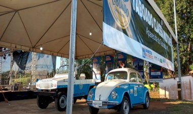 Polícia Militar garante a segurança durante evento de carros antigos em Aparecida do Taboado