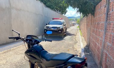 Polícia Civil recupera motocicleta roubada e prende suspeito em Coxim