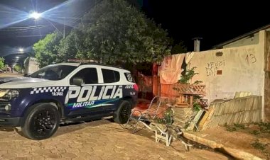 Filho é preso por manter idosa em cárcere e ameaçá-la com facão
