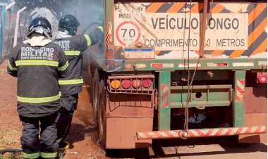 Bombeiros de Chapadão do Sul controlam princípio de incêndio em carreta canavieira