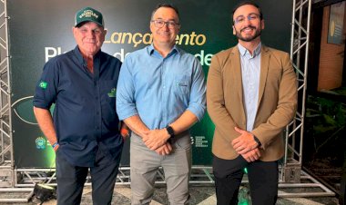Presidente do Sindicato Rural de Chapadão do Sul e Diretor da Fundação Chapadão participam do lançamento do plantio da safra de soja 2026/2027