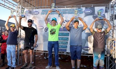 Pilotos de Chapadão do Sul conquistam pódios no Campeonato Estadual de Motocross e são orgulho para o Município