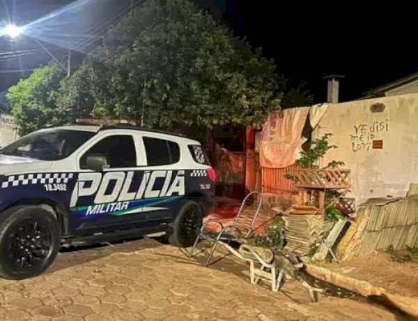 Filho é preso por manter idosa em cárcere e ameaçá-la com facão