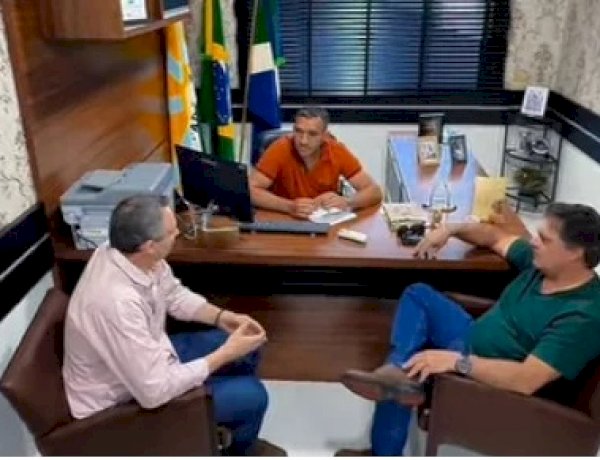 O presidente da Câmara Marcelo Costa, recebeu visita do ex-prefeito Joce Krug