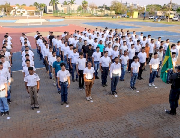 Cerca de 200 jovens recebem Certificado de Dispensa de Incorporação em Chapadão do Sul