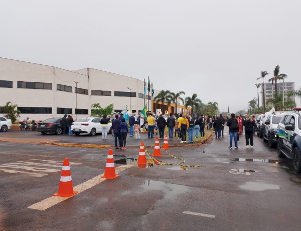 Desfile de 7 de Setembro reúne comunidade e celebra o civismo em Chapadão do Sul - O CORREIO NEWS