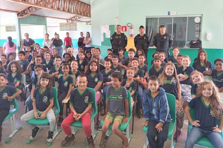 Militares da 4ªCIPM nas escolas!