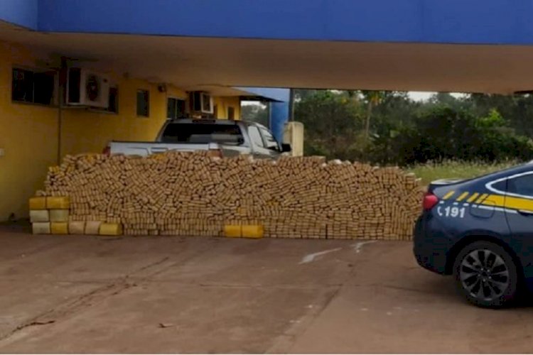 PRF apreende caminhonete carregada com maconha na BR-262