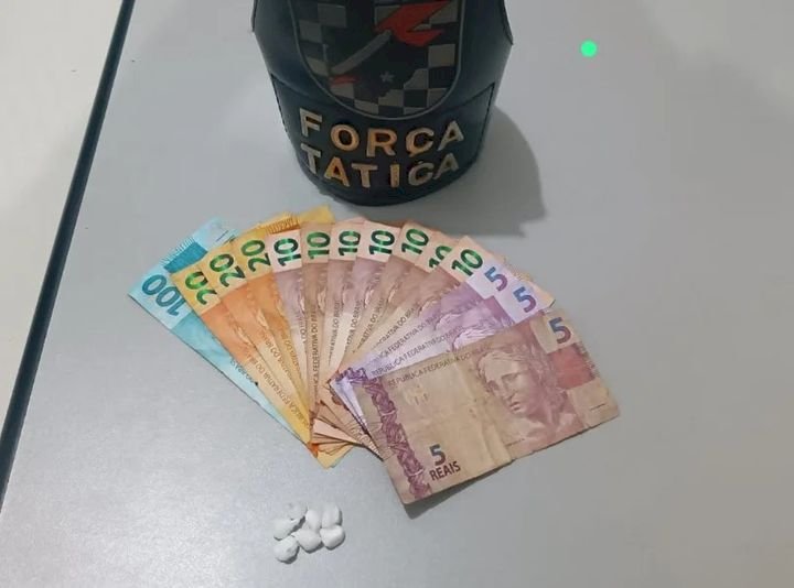 Polícia Militar prende homem por tráfico de drogas no bairro Industrial de Lourdes, em Paranaíba