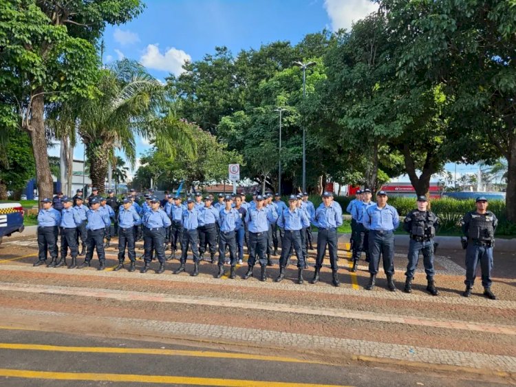 Polícia Militar e Demutran, com a participação do Projeto Patrulha Mirim, realizam blitz educativa de conscientização no trânsito de Paranaíba