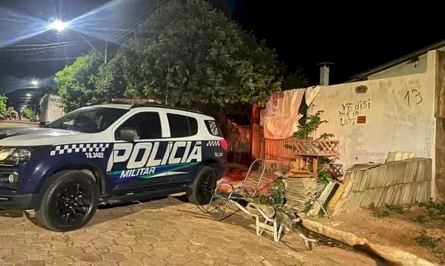 Filho é preso por manter idosa em cárcere e ameaçá-la com facão