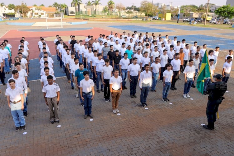 Cerca de 200 jovens recebem Certificado de Dispensa de Incorporação em Chapadão do Sul