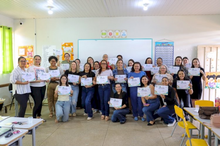 Cerca de 150 profissionais da educação concluem ciclo de formação continuada em Chapadão do Sul